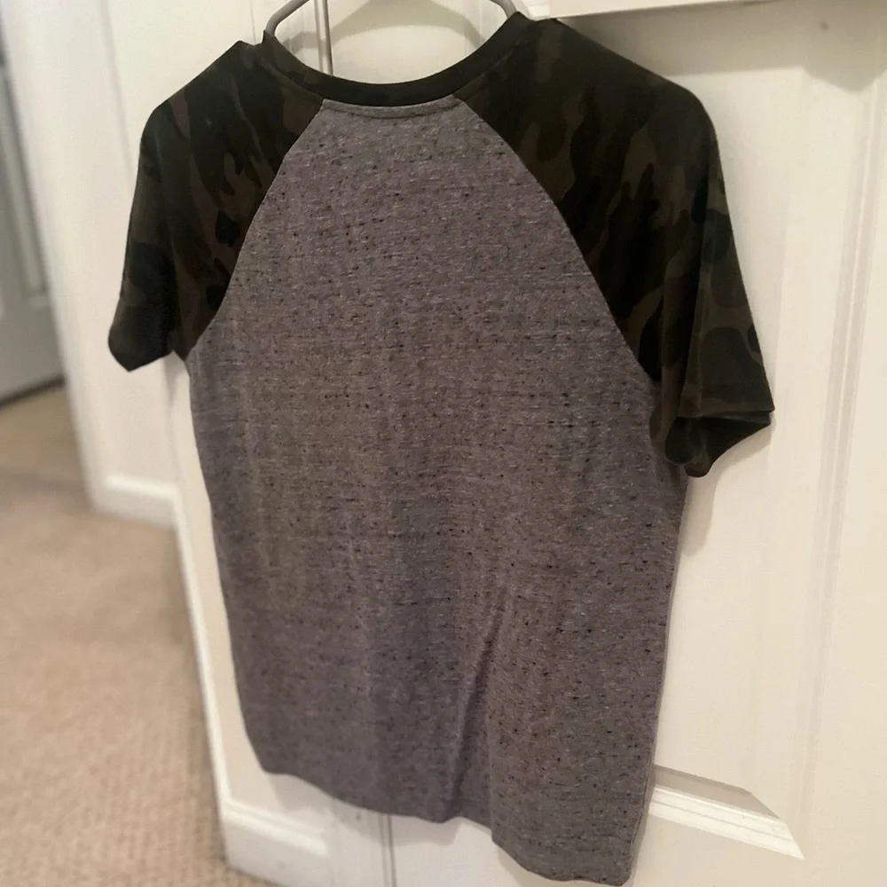 3/$19 Old Navy Camo Colorblock Ringer short sleeve T-shirt